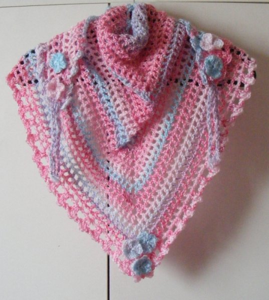 Pink/blue triangular scarf