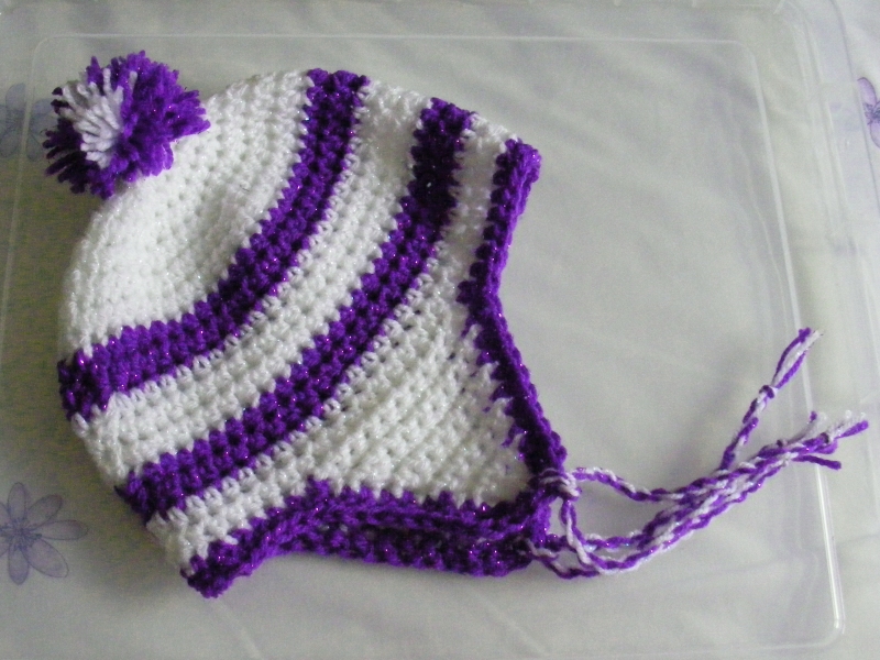 Child's white/purple twinkle hat